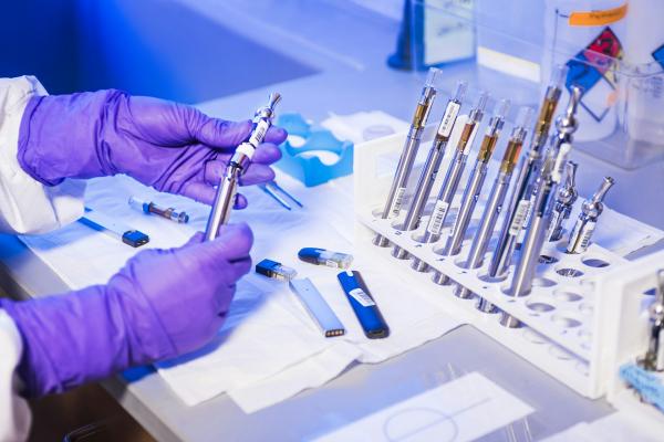 A laboratóriumi vegyszerek szerepe a pontos és megbízható vizsgálati eredményekben